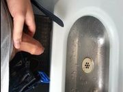 Скрытой камерой девушек в туалете вагона поезда